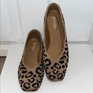 VIVAIA Margot 2.0 square toe v cut flats in Dark Leopard  wide width